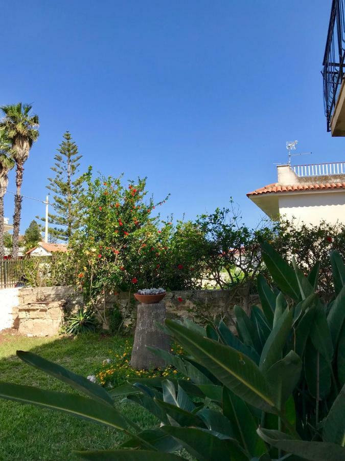 Villa Tetide - Fontane Bianche Buitenkant foto