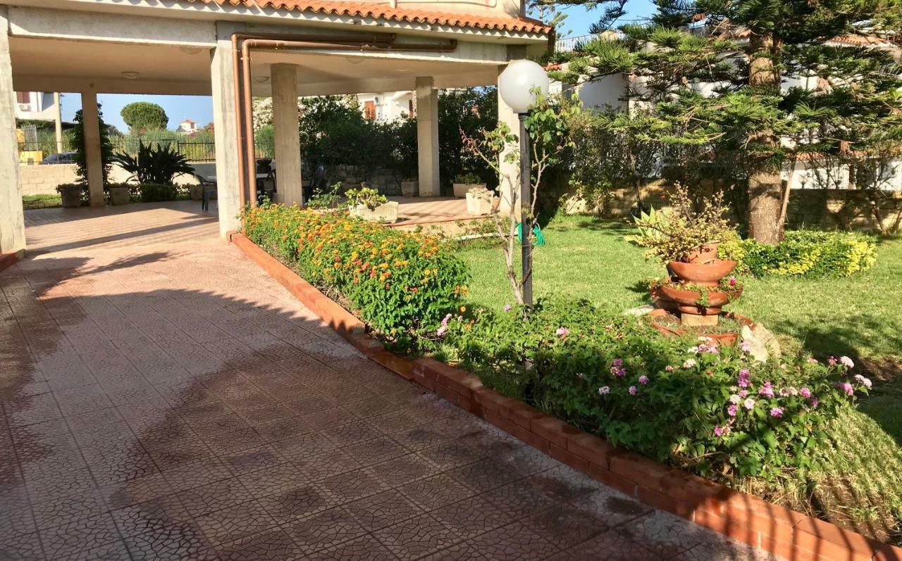 Villa Tetide - Fontane Bianche Buitenkant foto